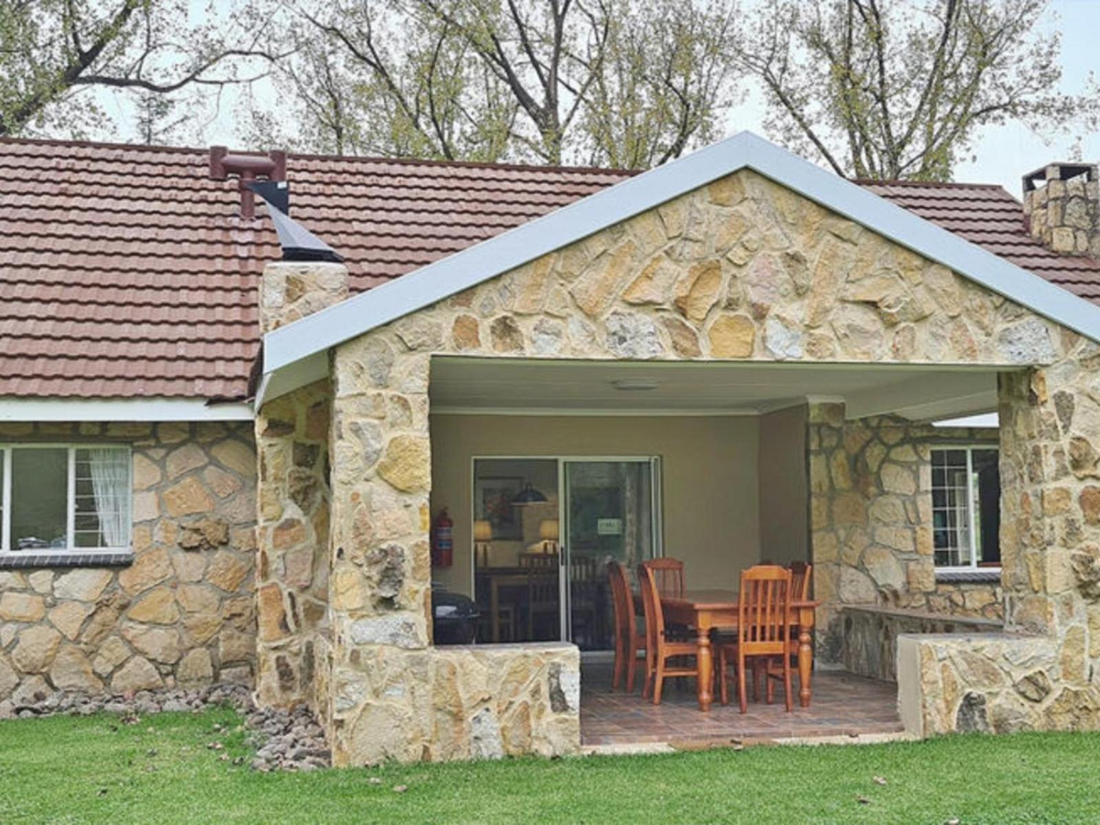 Lake Naverone Holiday Cottages Drakensberg Garden Buitenkant foto